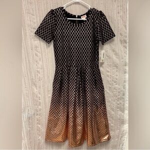 LuLaRoe M Amelia Black Rose Gold Short Sleeve A-Line Pleated Diamond Fade Dress